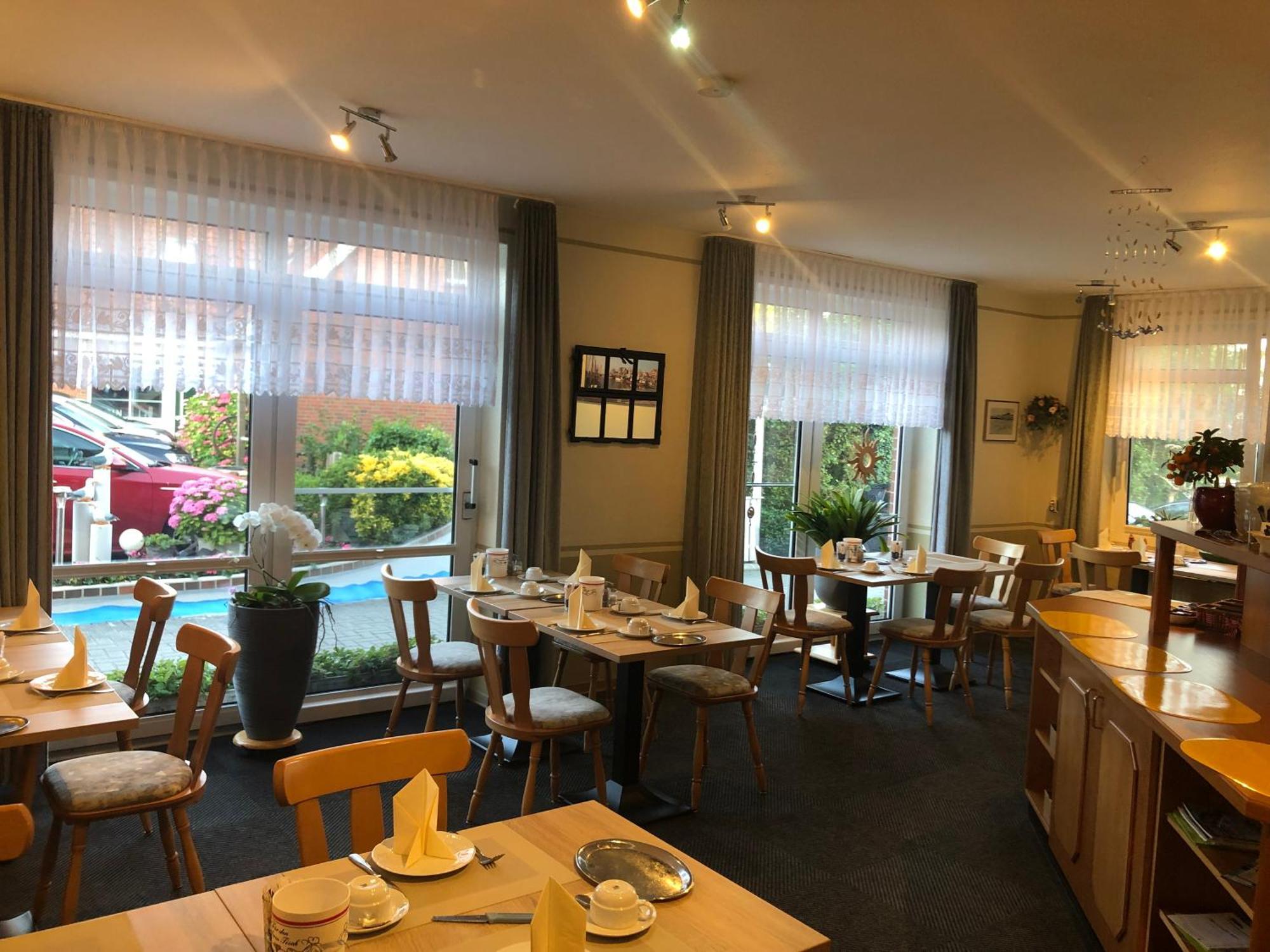 Garni Hotel-Pension Holum Neuharlingersiel Dış mekan fotoğraf